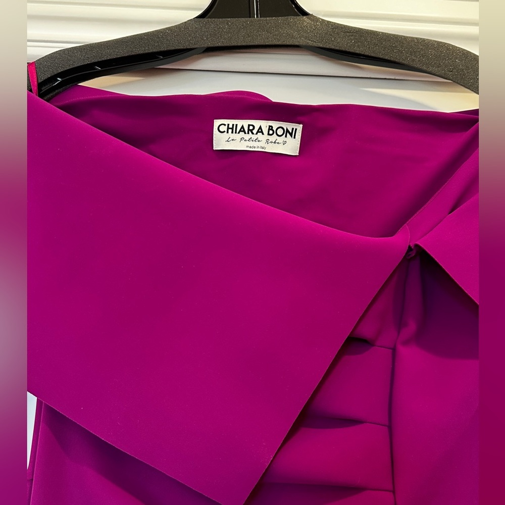 Absolutely Stunning Chiara Boni Elegant Long dress with slit. Spectacular!!!